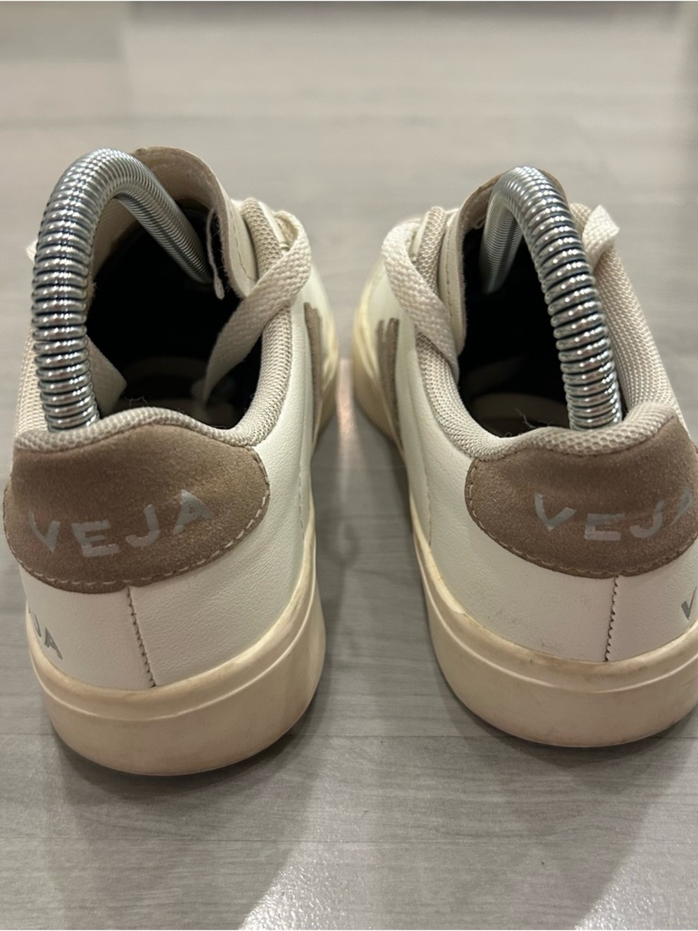 Veja Campo Sneaker White Kaki Beige Shoes Women’s Size 36 US 5 Leather - Picture 5 of 9